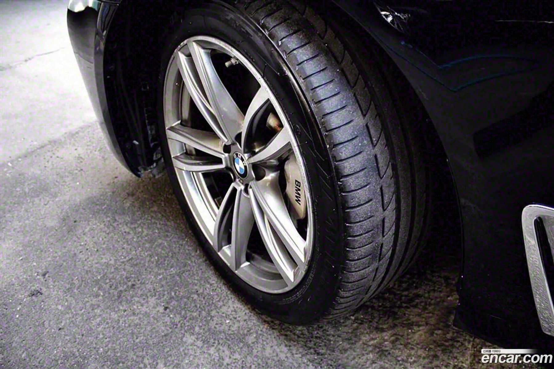 BMW 7 Series G11 730Ld xDrive M Sports - фотография 31020