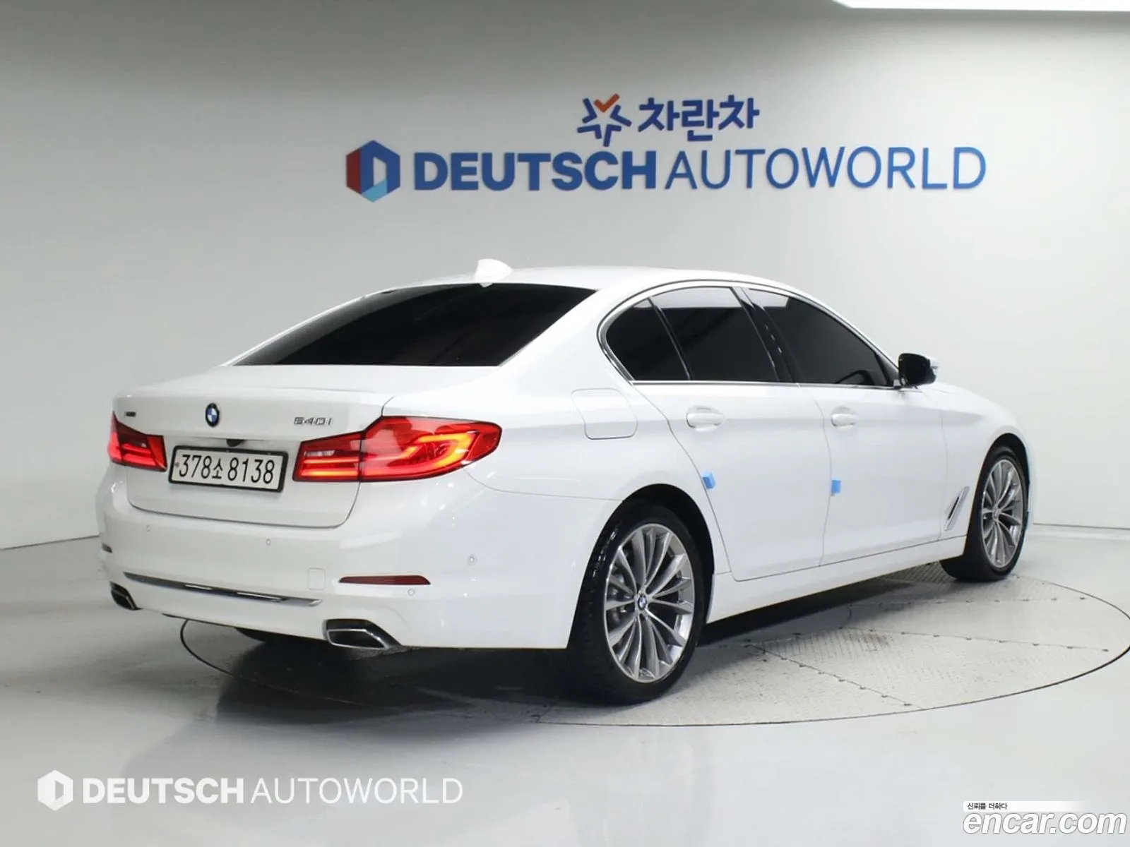 BMW 5 Series G30 540I xDrive Luxury Plus - фотография 3448084