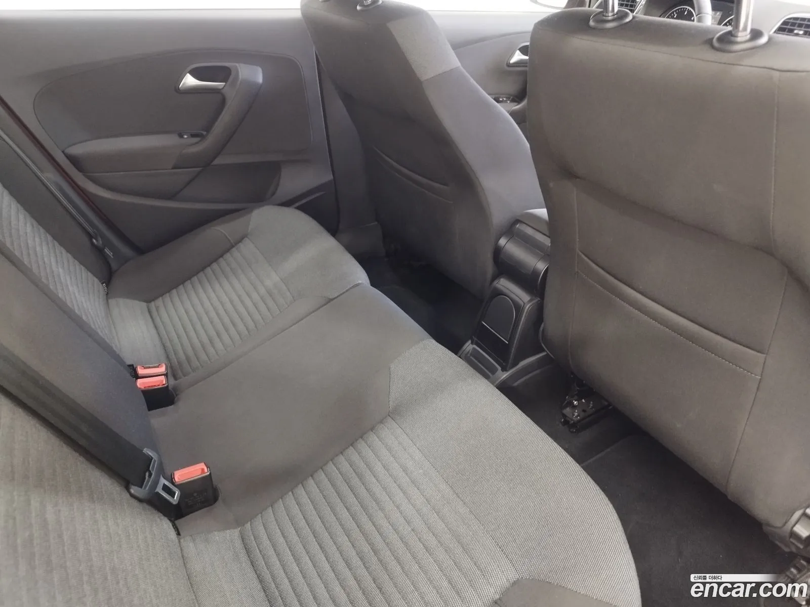 Volkswagen Polo 16 Tdi R-Line 5Th Generation - фотография 12447031