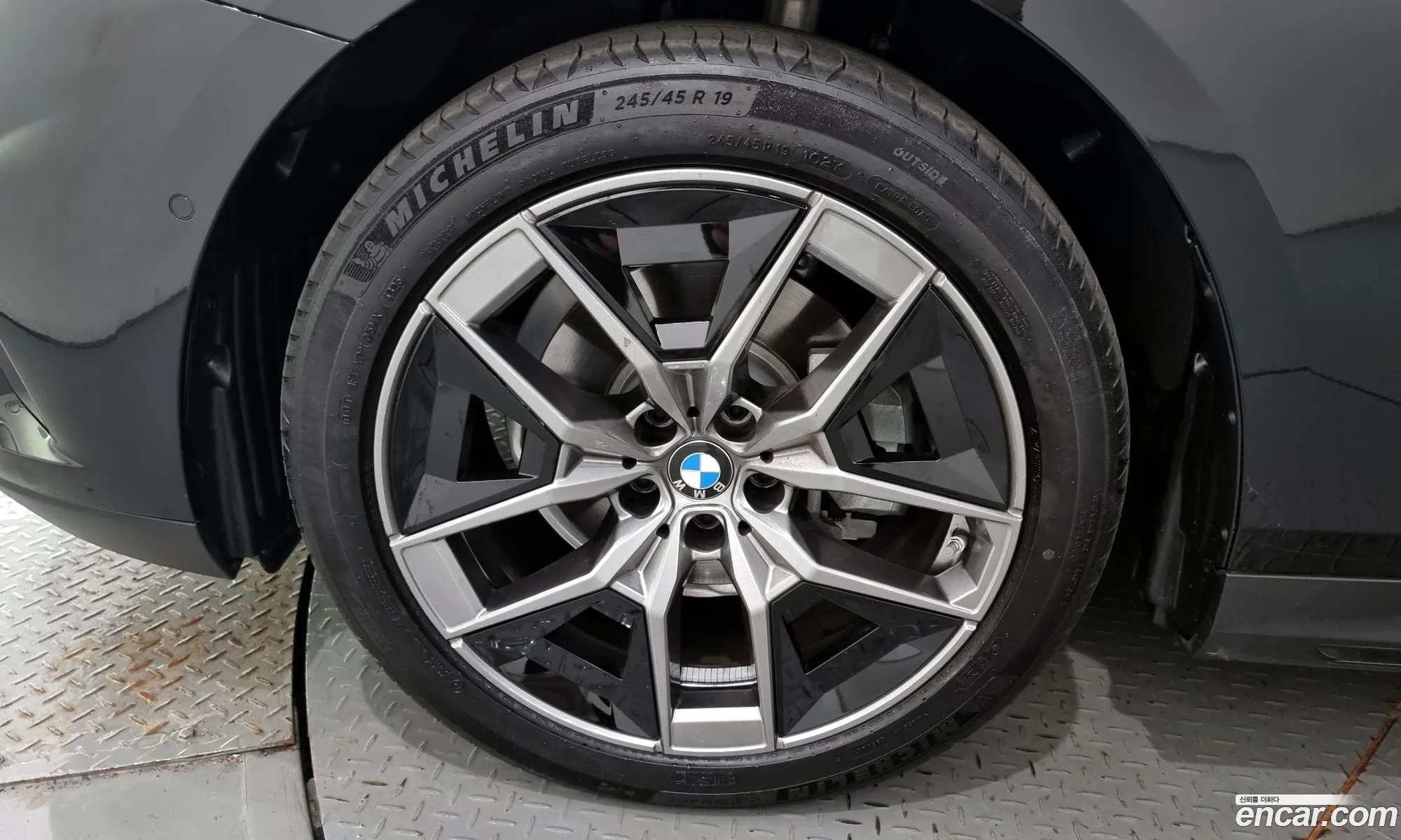 BMW 5 Series G60 520I - фотография 4428134