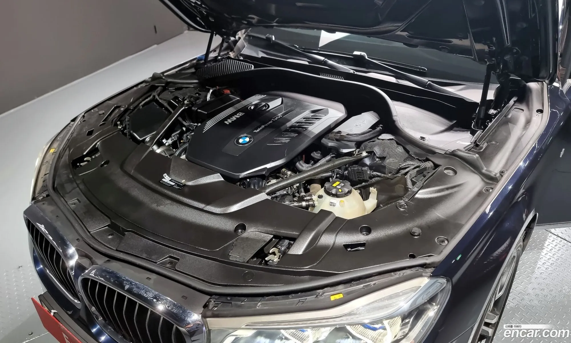 BMW 7 Series G11 740Ld xDrive M Sports - фотография 58772