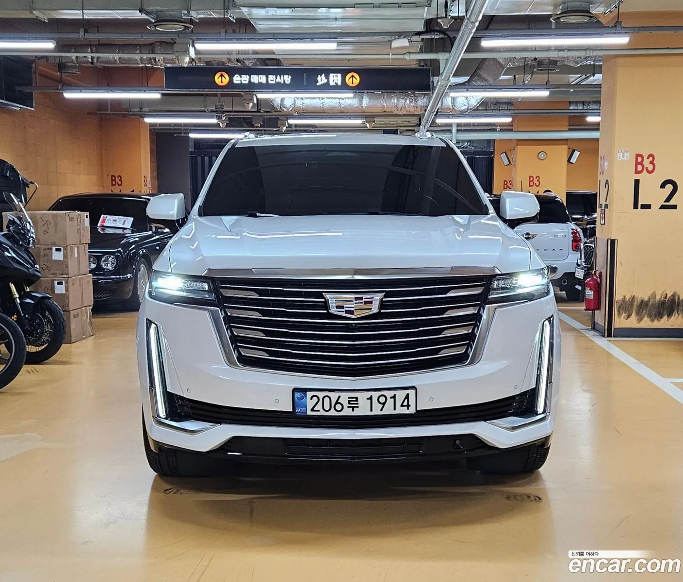 Cadillac Escalade 5Th Generation 62 Esv Esv Premium Luxury Platinum - фотография 4741876