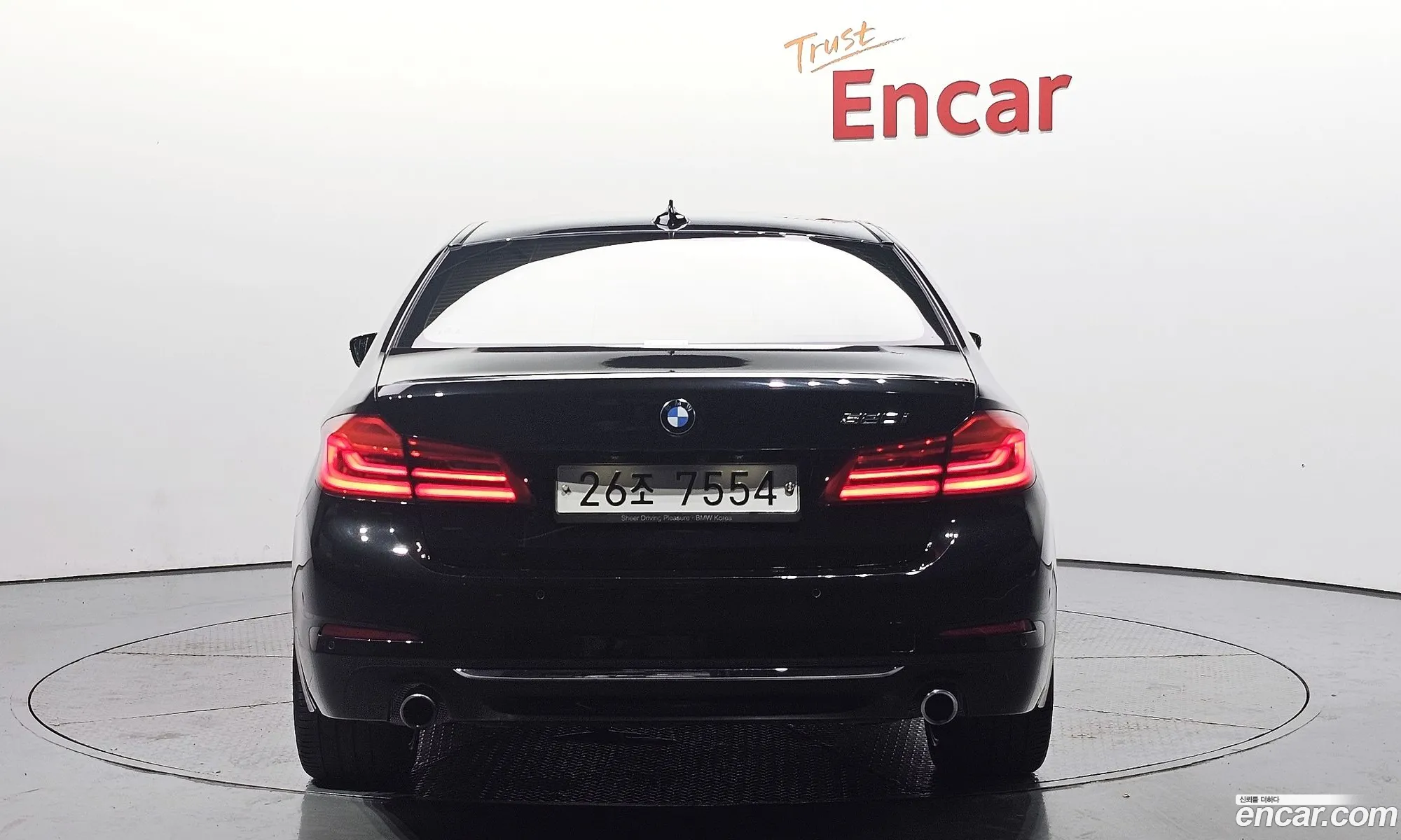 BMW 5 Series G30 520I Luxury - фотография 4062620