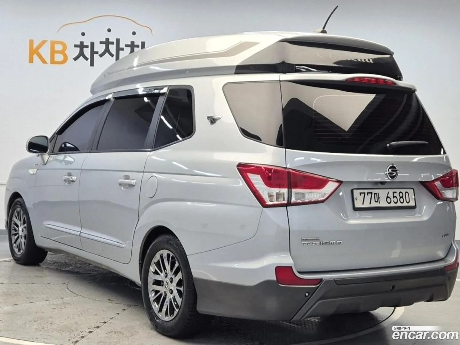 Kg Mobility Ssangyong Korando Turismo 4Wd Chateau 11-Seater High Roof - фотография 7510781
