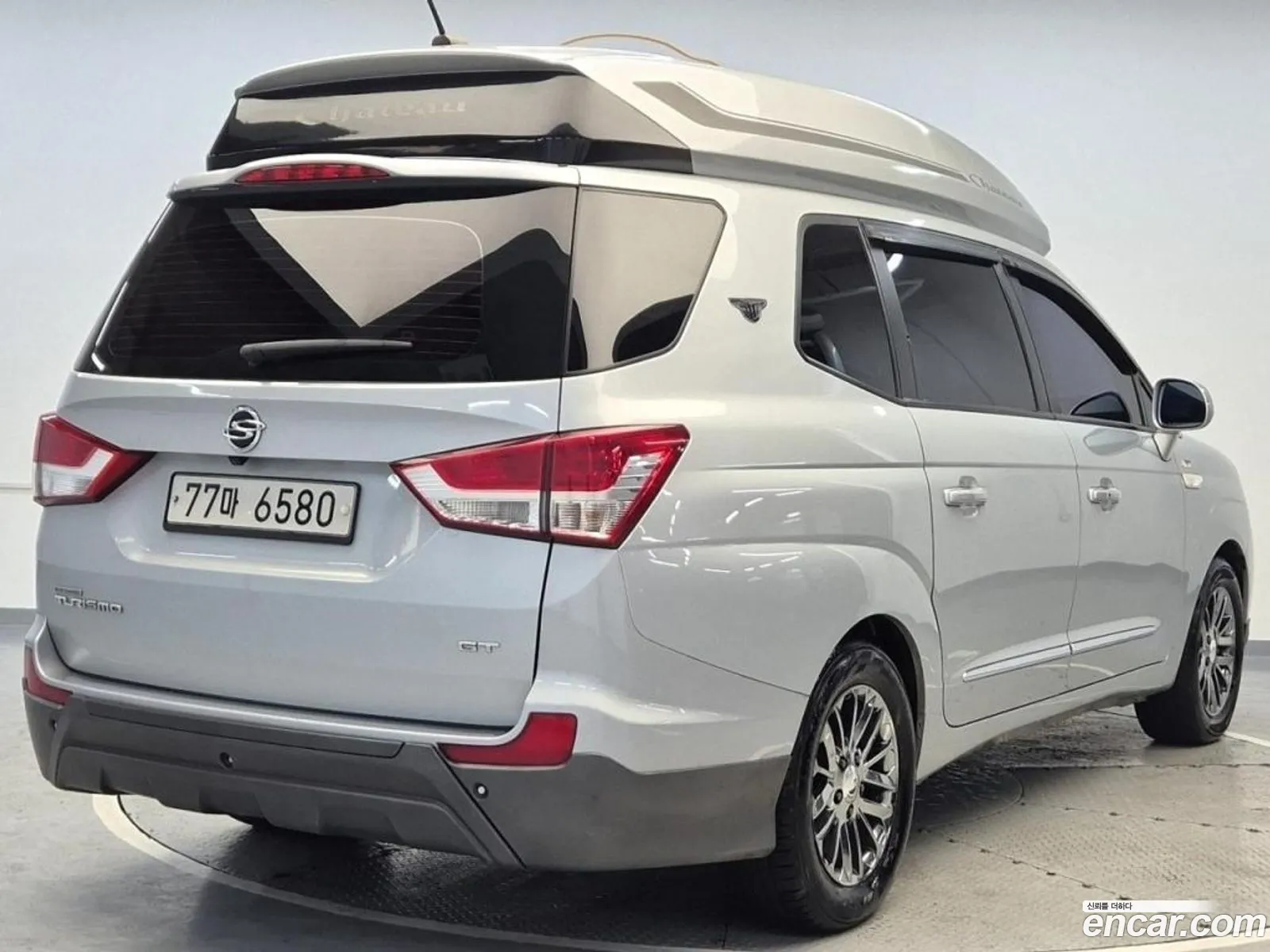 Kg Mobility Ssangyong Korando Turismo 4Wd Chateau 11-Seater High Roof - фотография 7510782