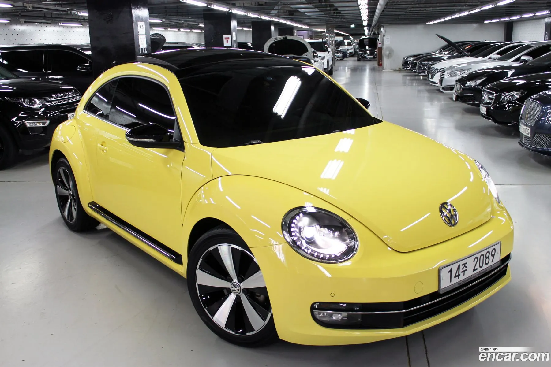 Volkswagen The Beetle 20 Tdi Premium 3Rd Generation - фотография 12957481