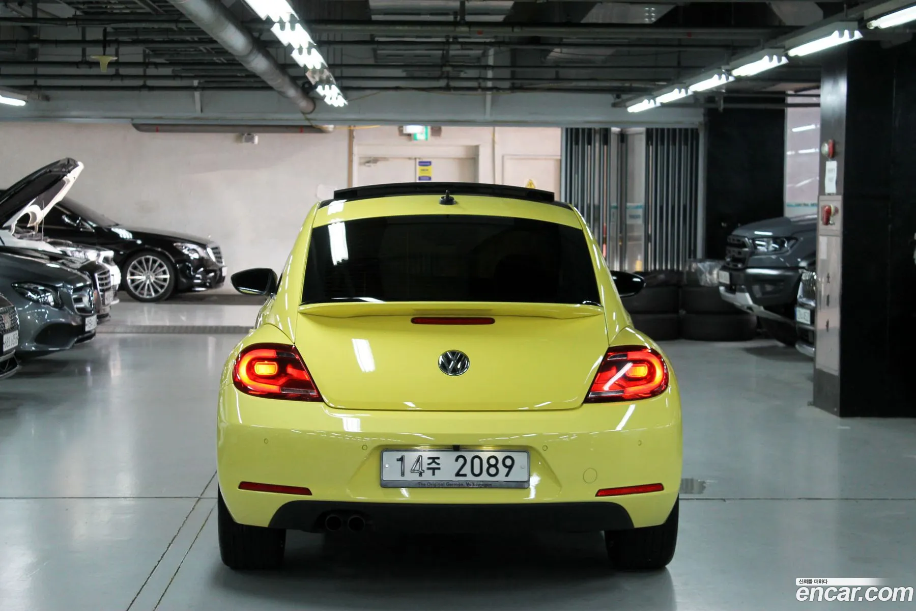 Volkswagen The Beetle 20 Tdi Premium 3Rd Generation - фотография 12957485