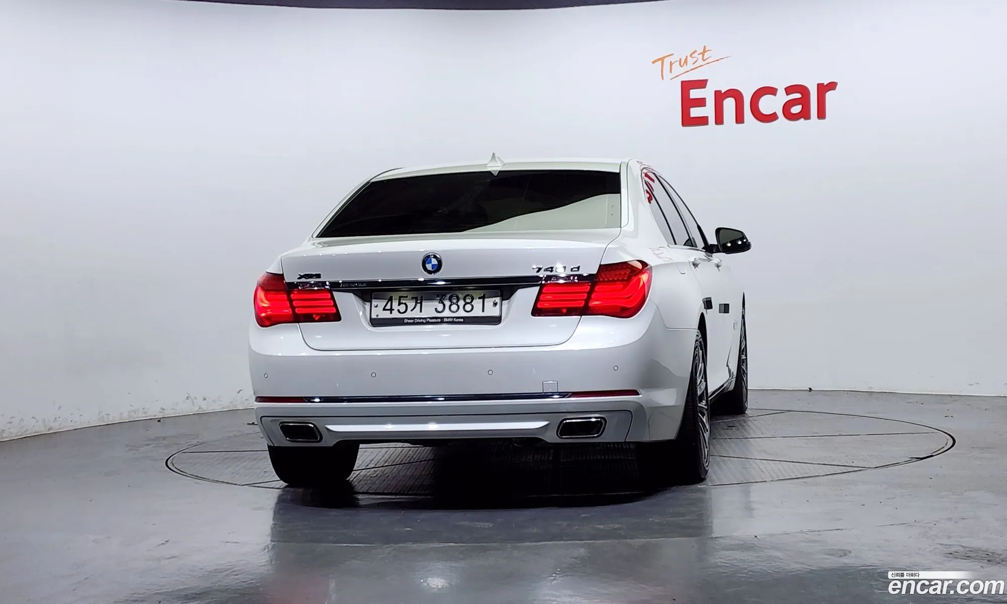 BMW 7 Series F01 740D xDrive Individual - фотография 2644639