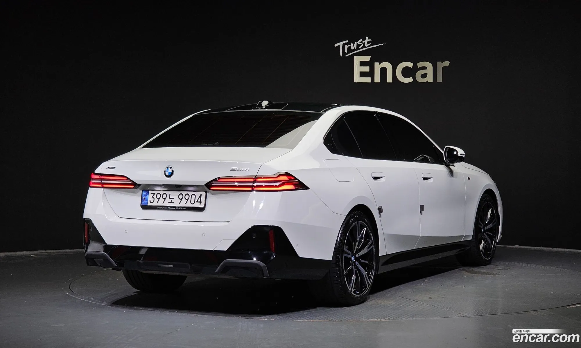 BMW 5 Series G60 530I xDrive M Sports - фотография 3468135