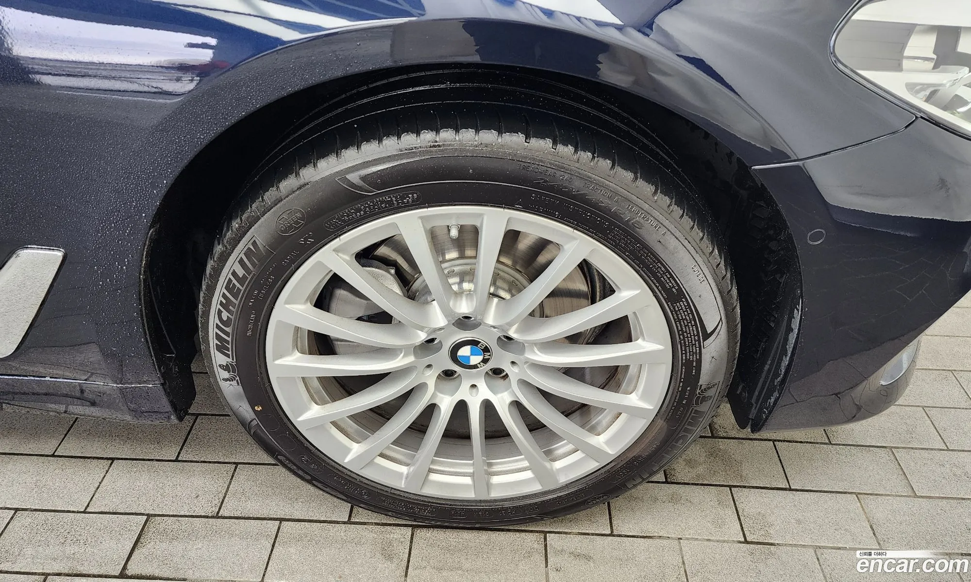 BMW 5 Series G30 520I Luxury - фотография 2666758