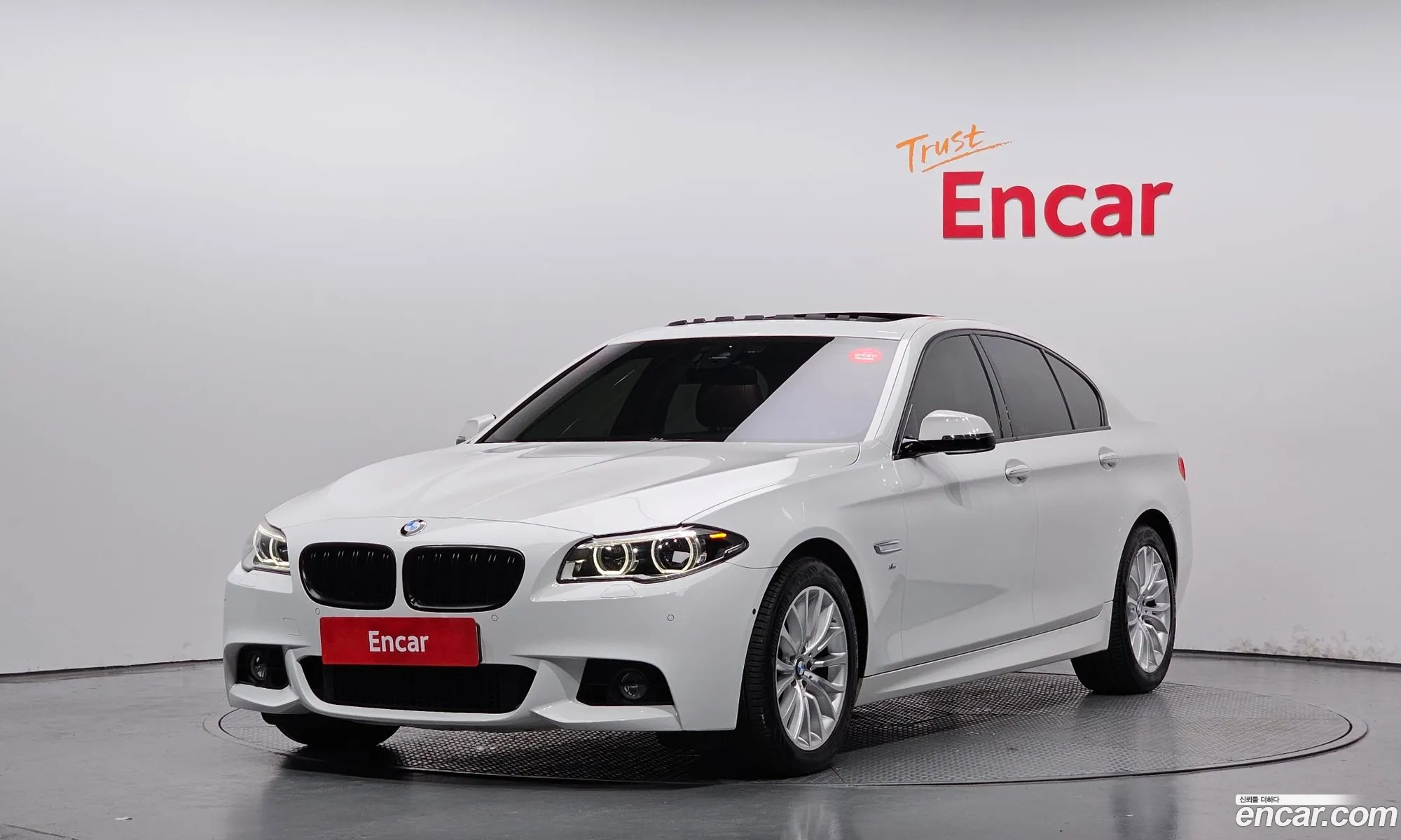 BMW 5 Series F10 520D M Aerodynamics - фотография 3470873