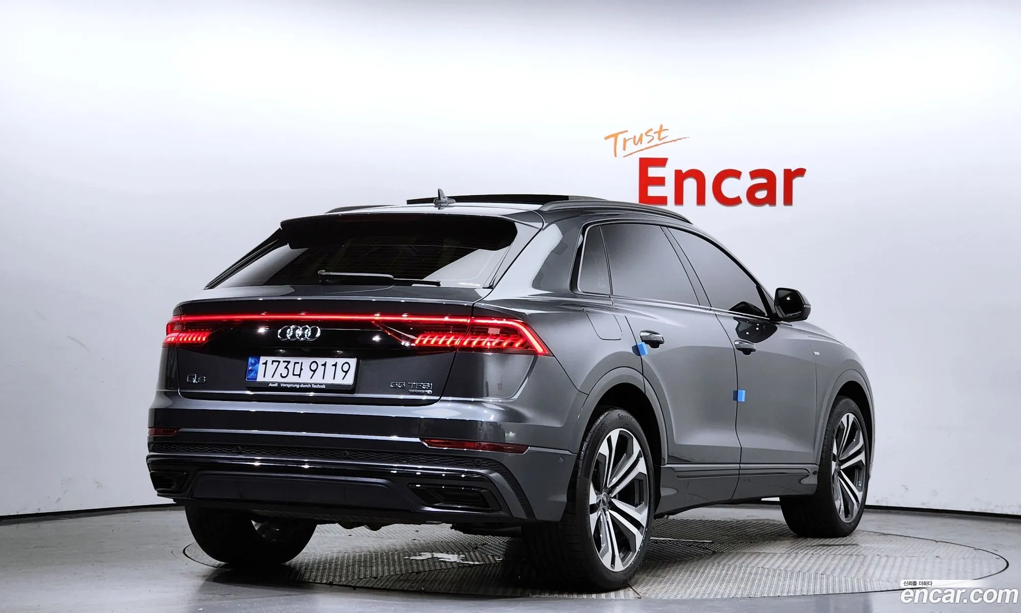 Audi Q8 4M 55 Tfsi Quattro Premium - фотография 1579136