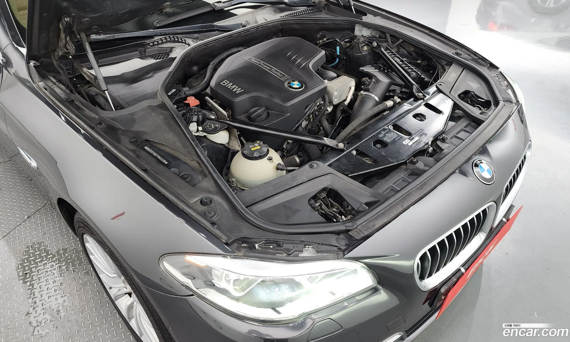 BMW 5 Series F10 528I Luxury - фотография 3470842