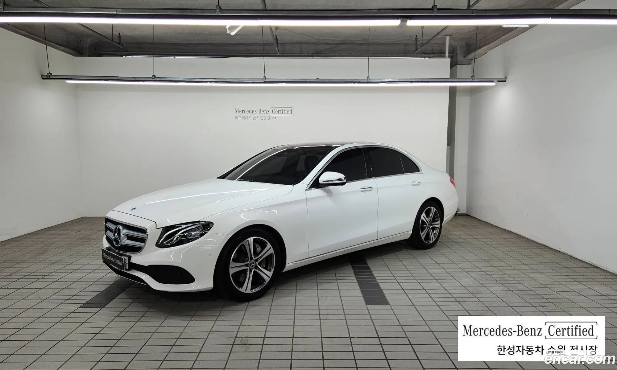 Mercedes E-Class W213 E300 Avantgarde - фотография 12576457