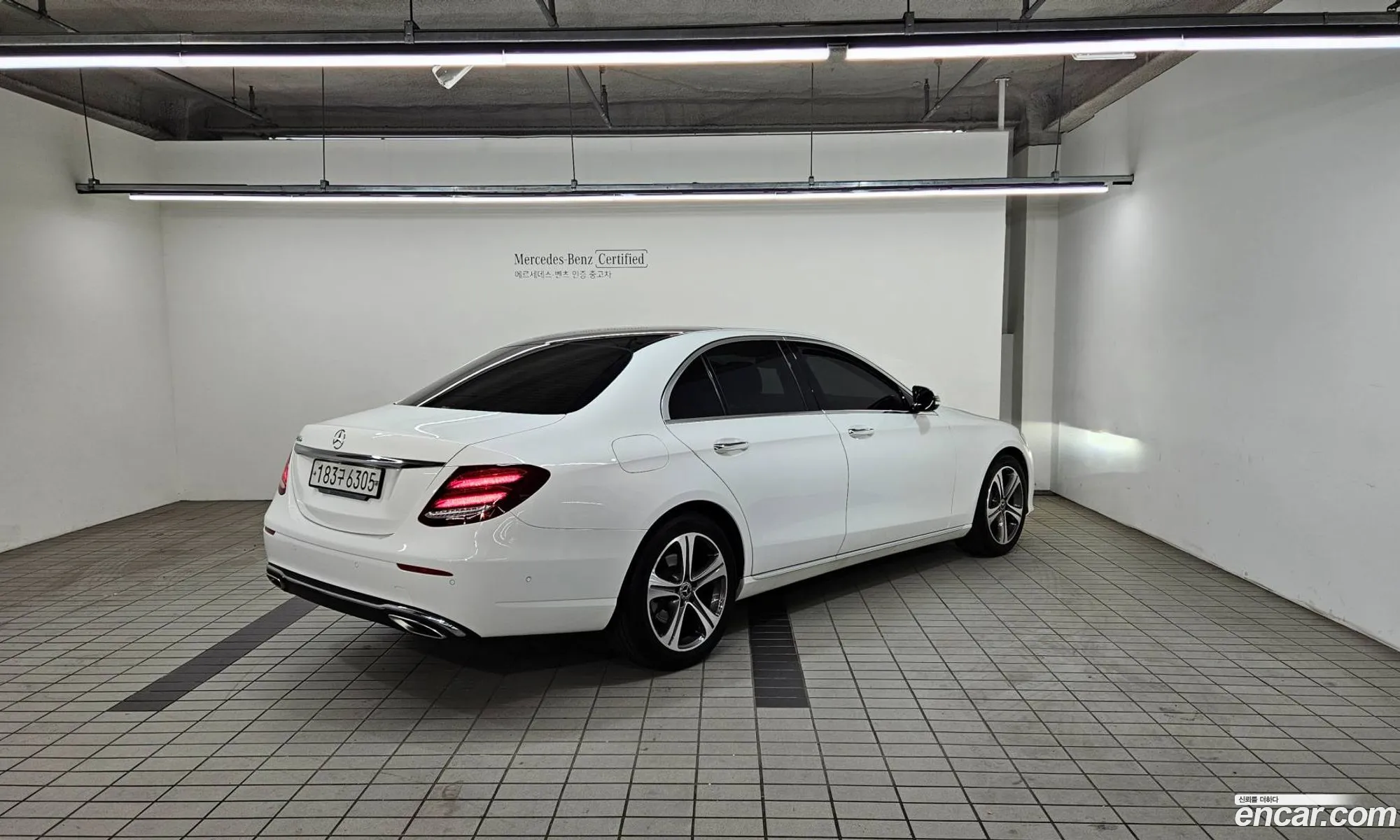 Mercedes E-Class W213 E300 Avantgarde - фотография 12576458