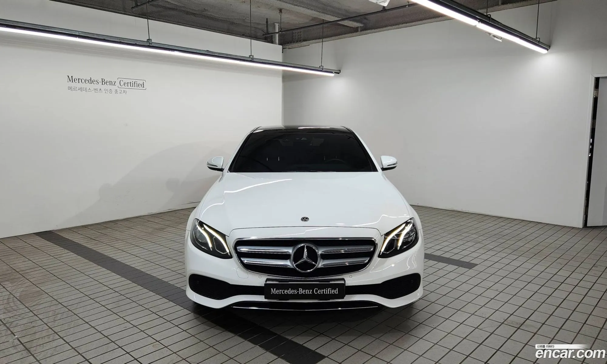 Mercedes E-Class W213 E300 Avantgarde - фотография 12576459
