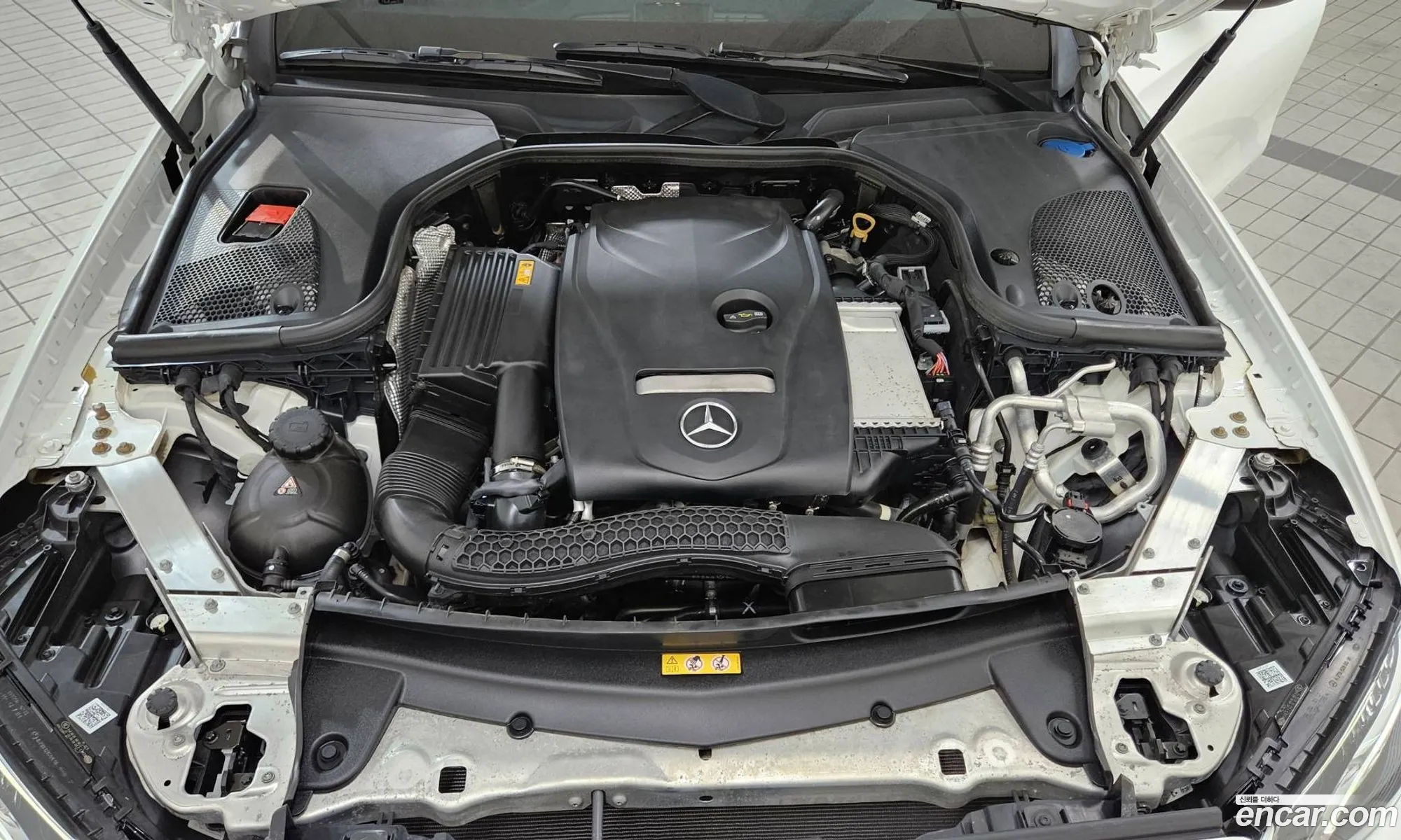 Mercedes E-Class W213 E300 Avantgarde - фотография 12576462
