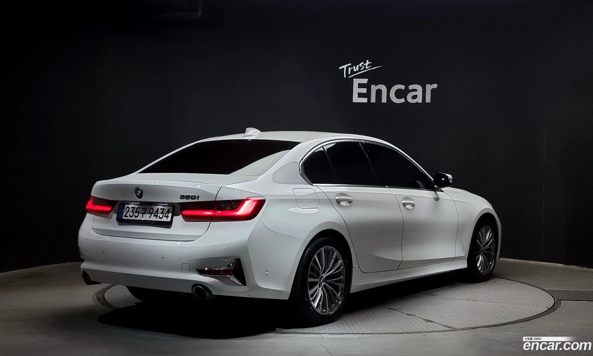 BMW 3 Series G20 320I Luxury - фотография 58193