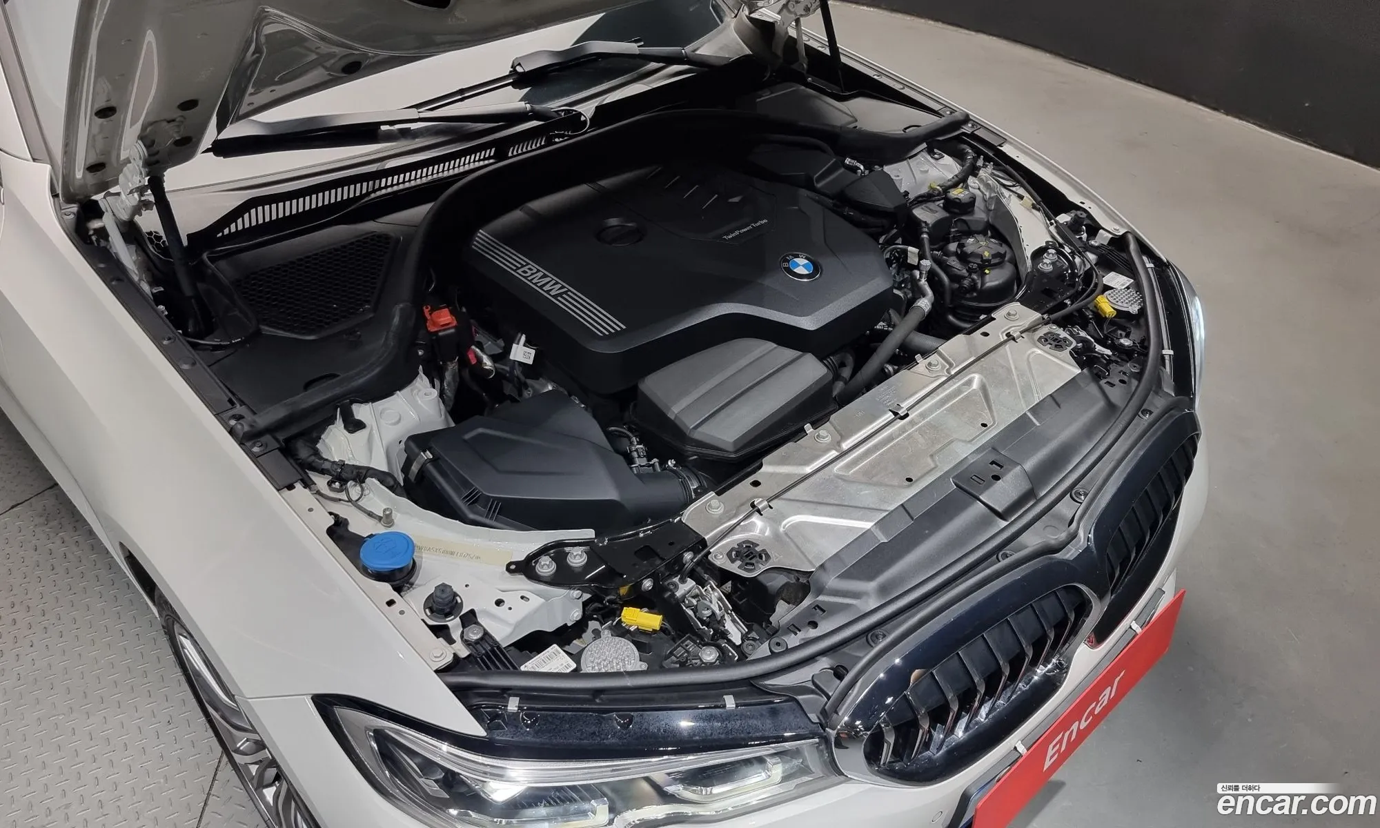 BMW 3 Series G20 320I Luxury - фотография 58197