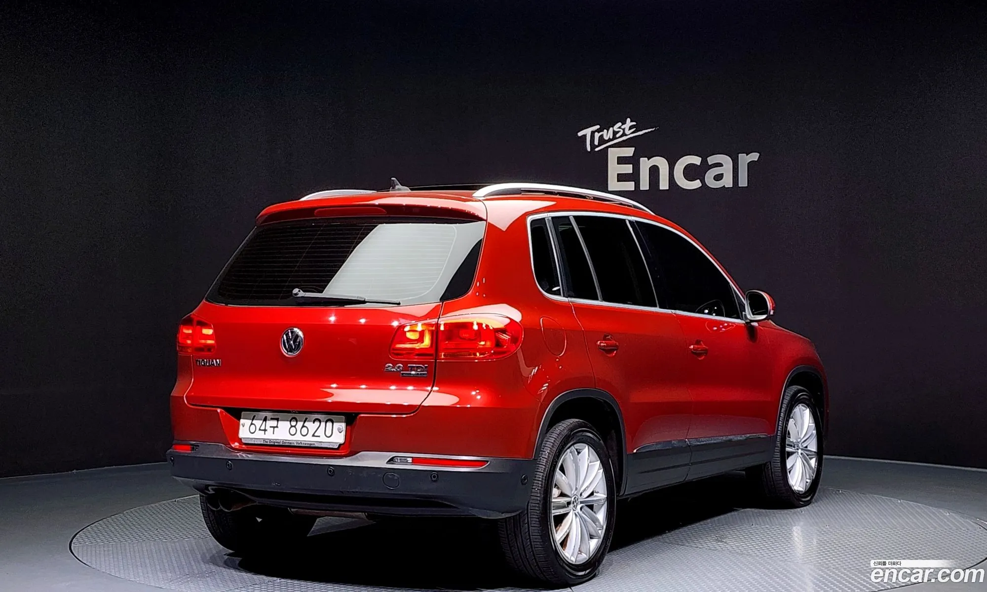 Volkswagen New Tiguan 20 Tdi Premium 5N - фотография 12804837