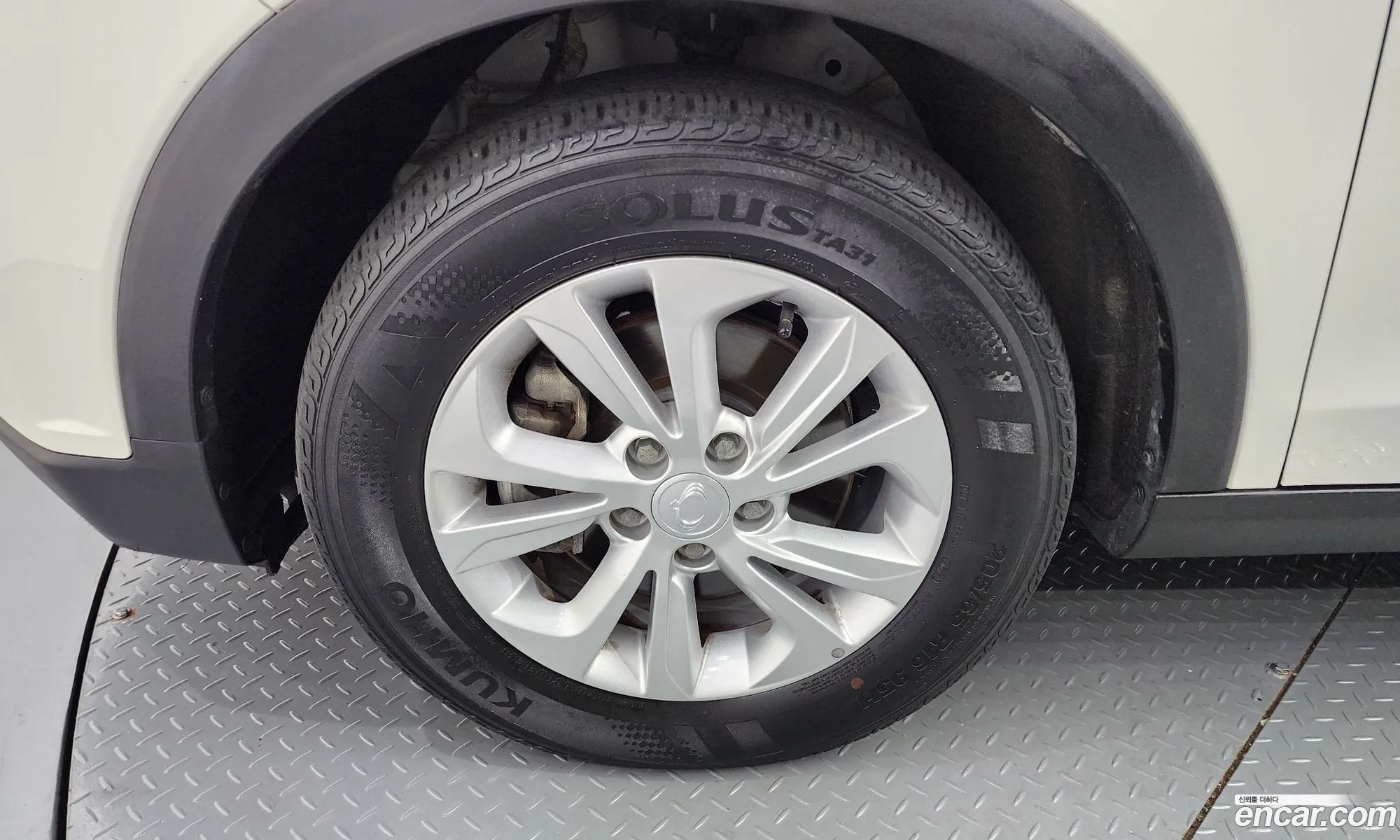 Kg Mobility Ssangyong Very New Tivoli Diesel 16 2Wd V1 - фотография 5666246