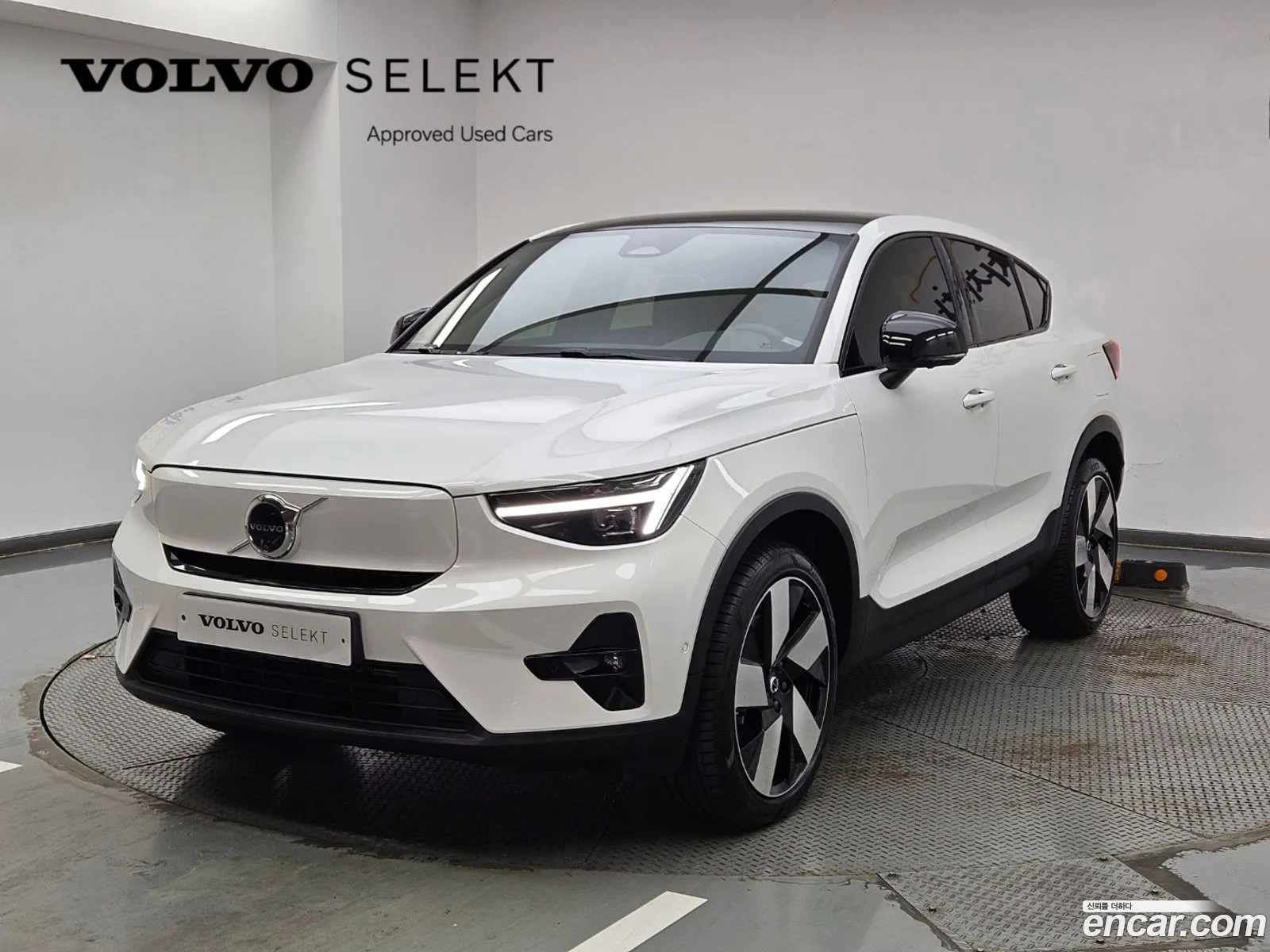 Volvo C40 Recharge Twin Ultimate - фотография 7721726