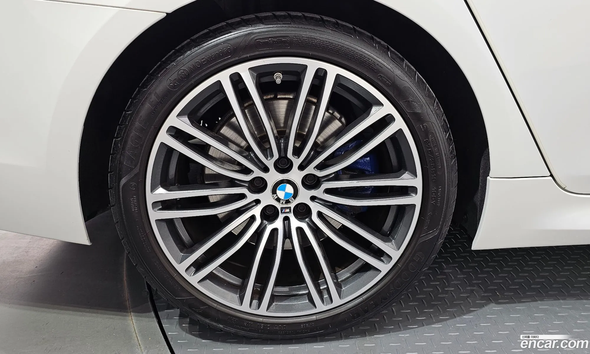 BMW 5 Series G30 530I M Sports Plus - фотография 4532223