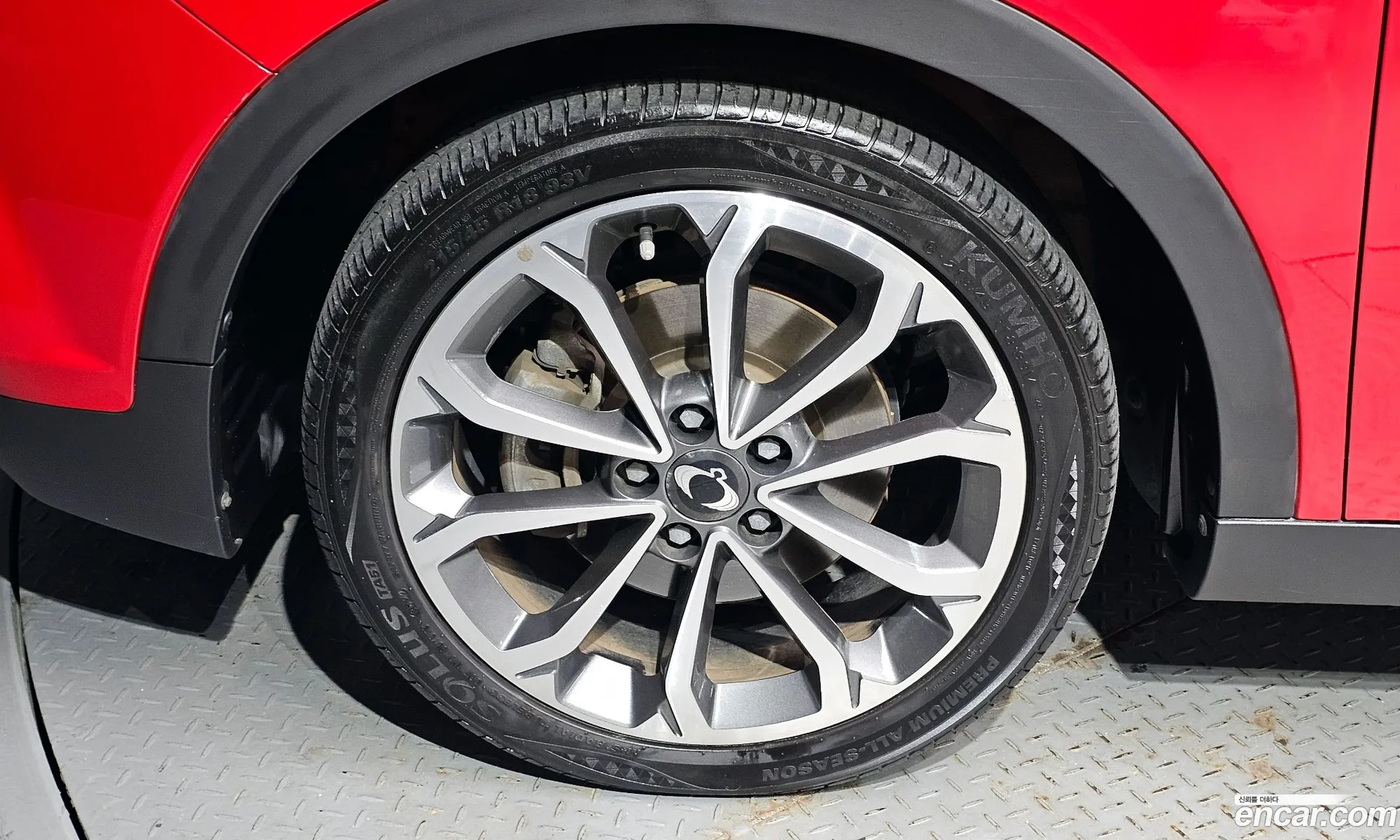 Kg Mobility Ssangyong Tivoli Armor Gear Edition 2Wd - фотография 5017057