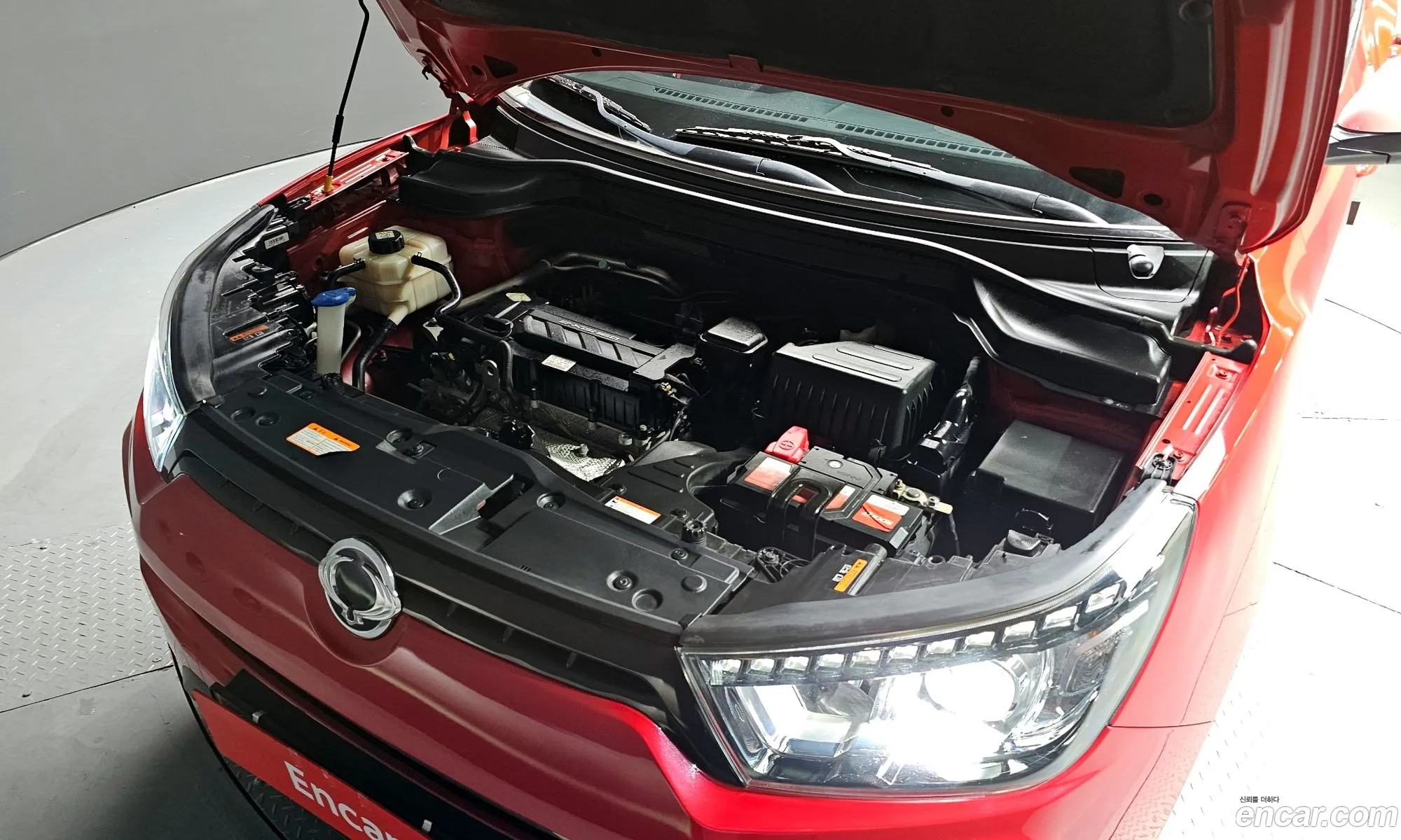 Kg Mobility Ssangyong Tivoli Armor Gear Edition 2Wd - фотография 5017058