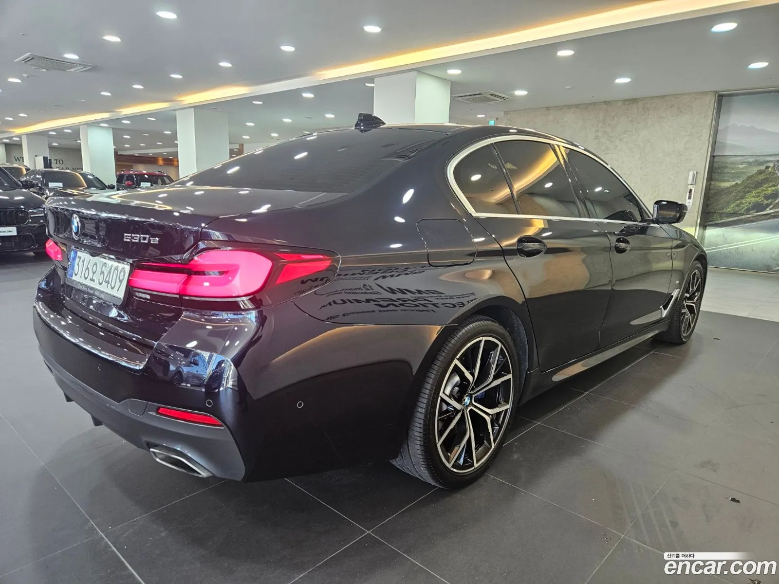 BMW 5 Series G30 530E M Sports - фотография 4421684