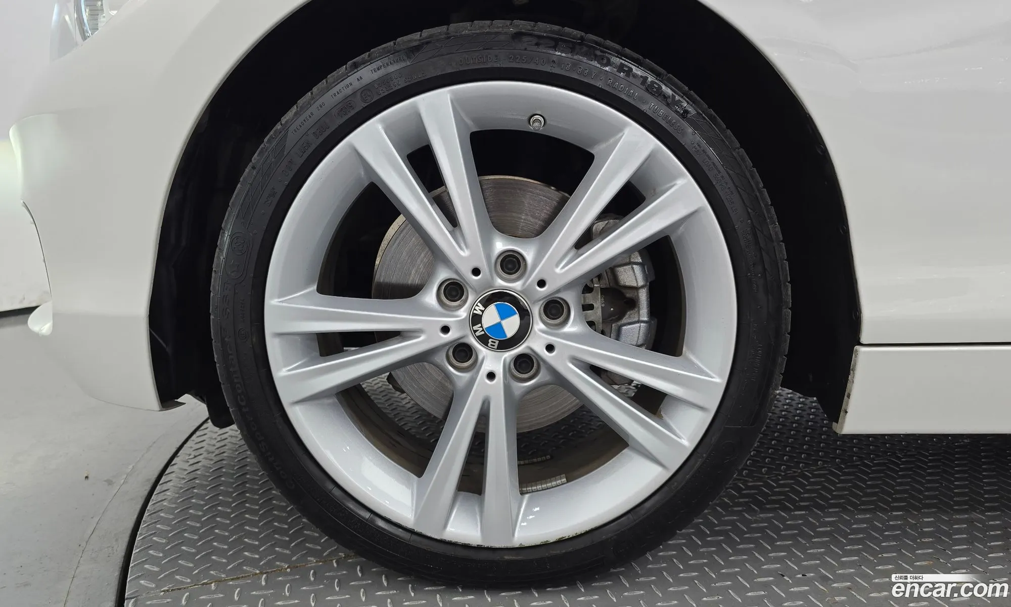 BMW 1 Series F20 118D Sports Special Edition 5-Door - фотография 3340723