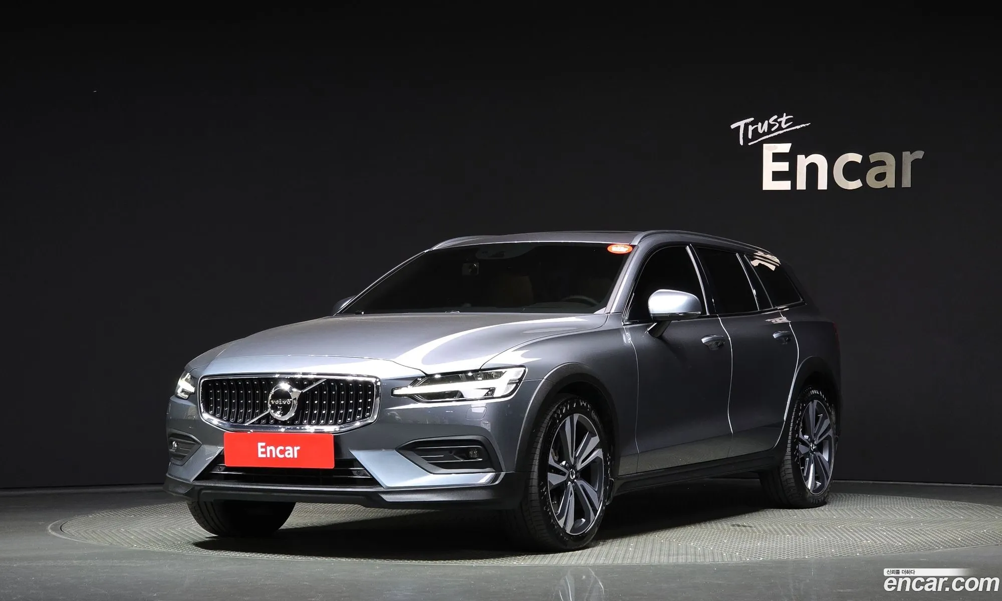 Volvo V60 Cross Country 2Nd Generation B5 Pro Awd - фотография 7641008