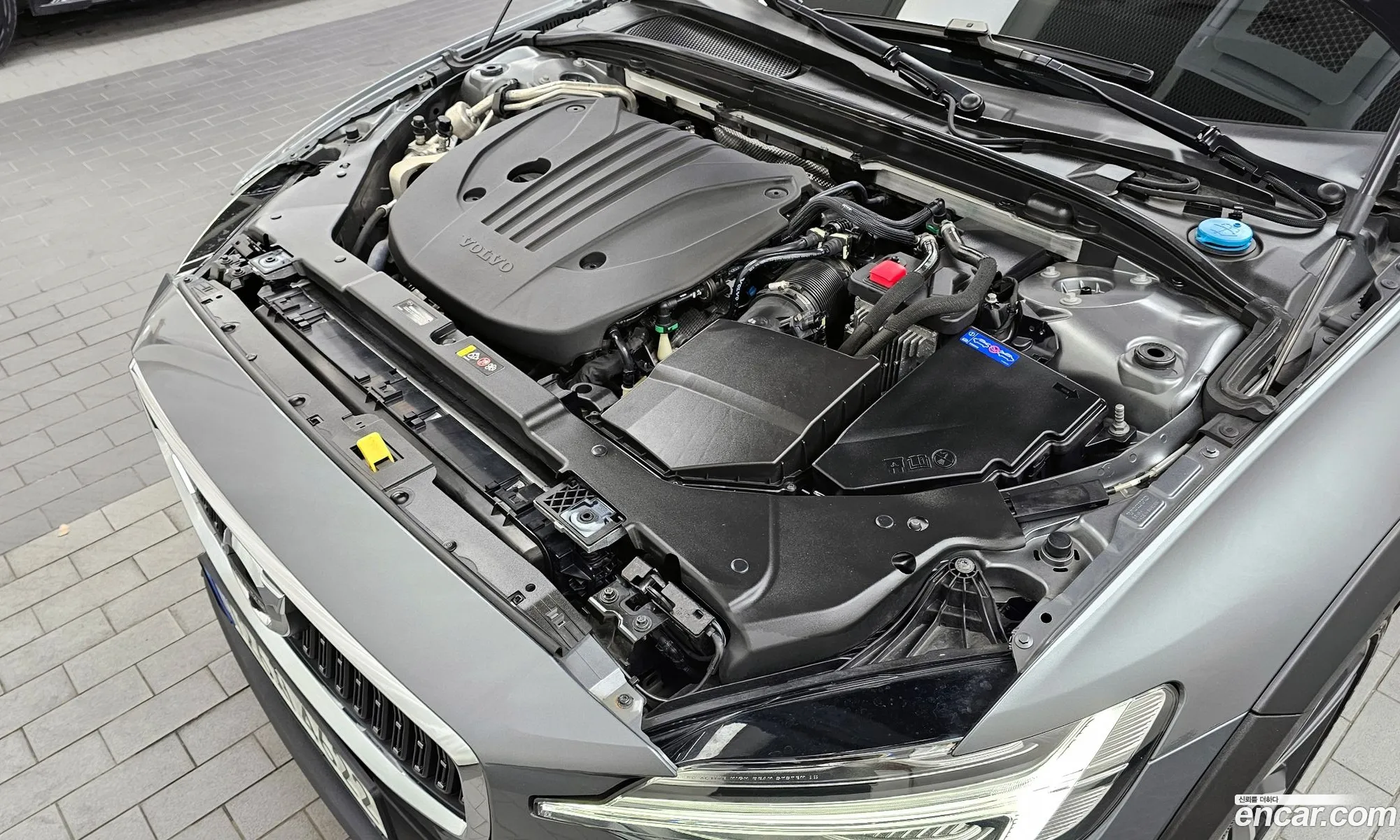 Volvo V60 Cross Country 2Nd Generation B5 Pro Awd - фотография 7641013