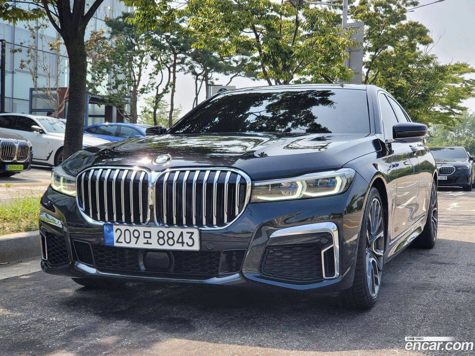 BMW 7 Series G11 740I M Sports - фотография 4347257