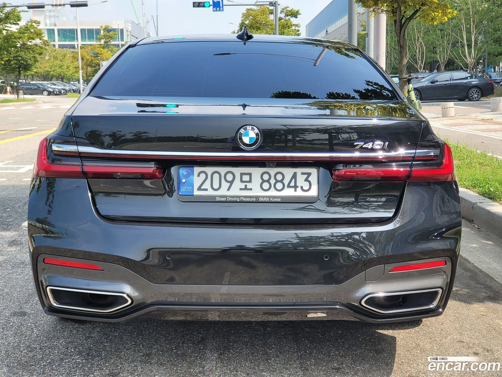 BMW 7 Series G11 740I M Sports - фотография 4347260