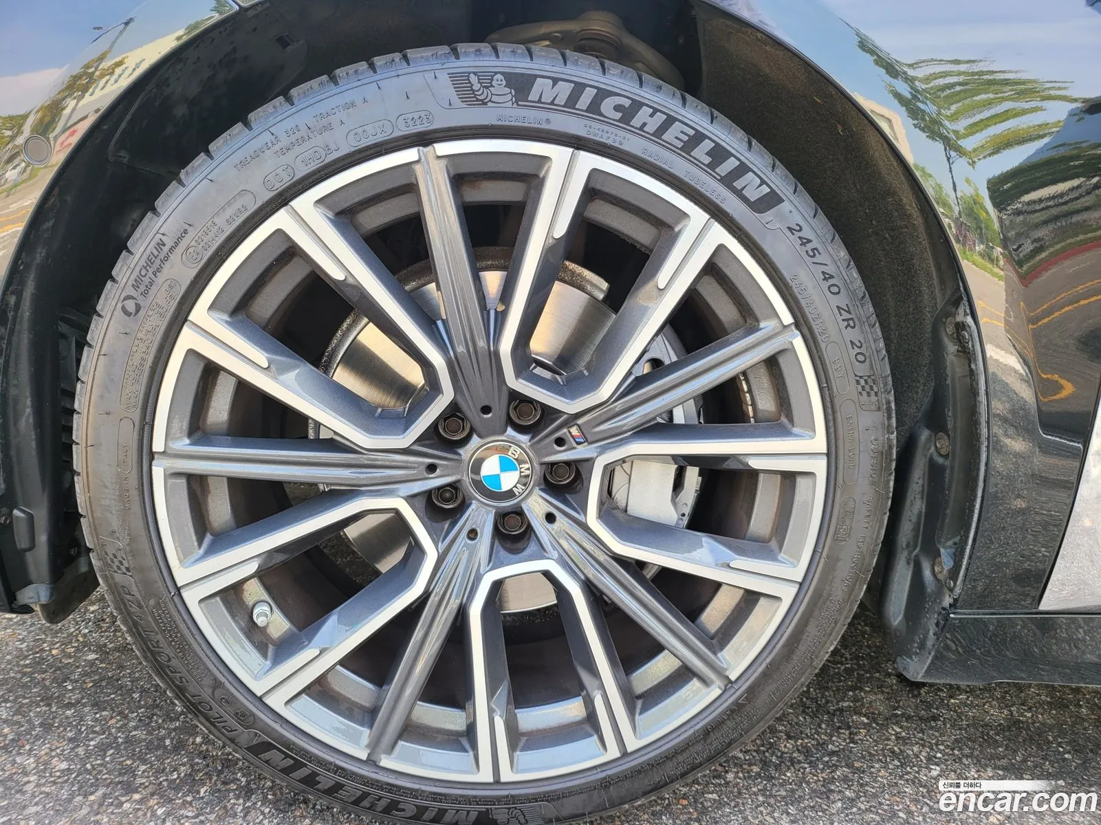 BMW 7 Series G11 740I M Sports - фотография 4347261