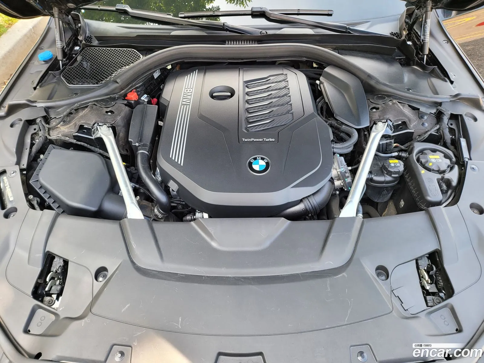 BMW 7 Series G11 740I M Sports - фотография 4347262