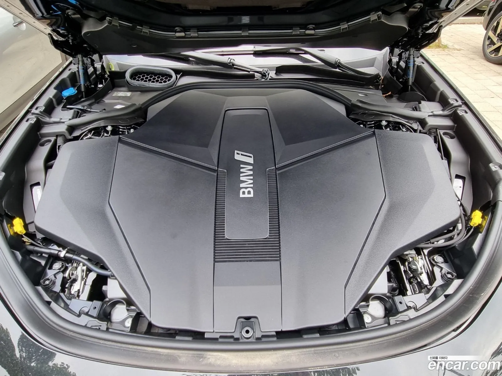 BMW I7 G70 xDrive 60 M Sport - фотография 4421629