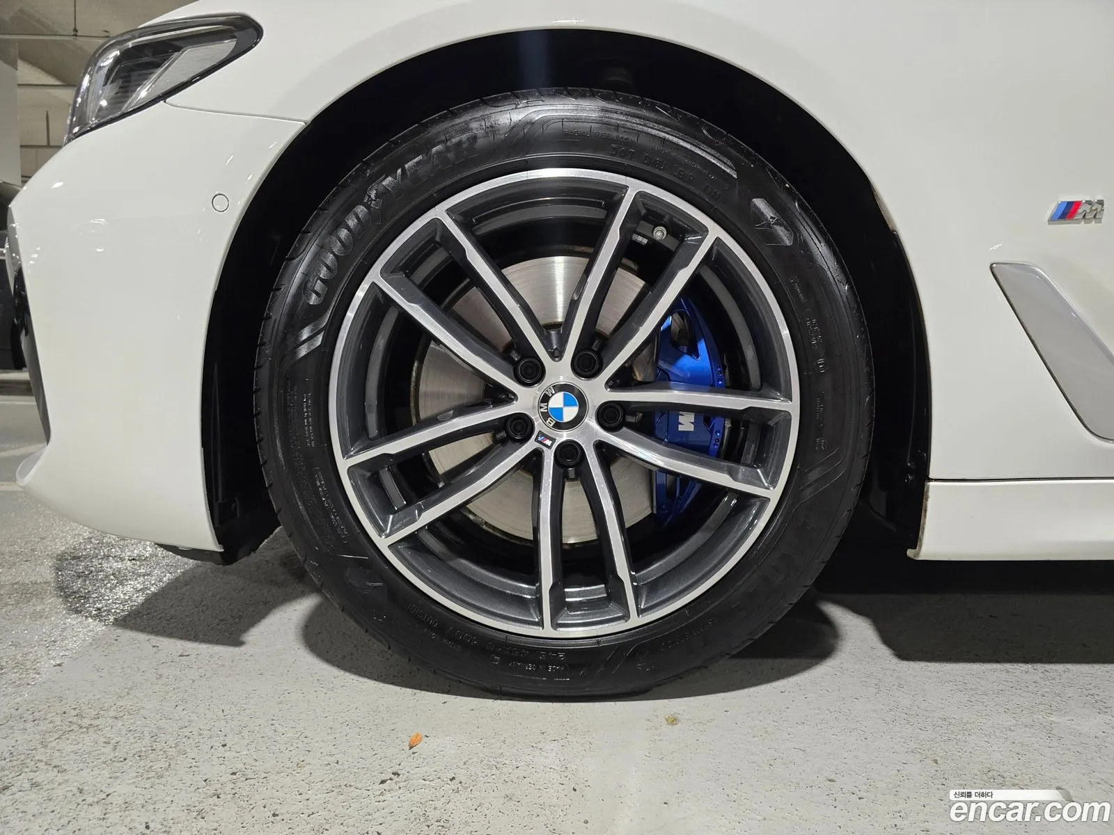 BMW 5 Series G30 520I M Sports - фотография 4562121