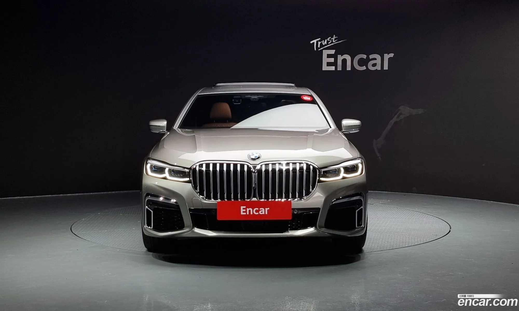 BMW 7 Series G11 740Li xDrive M Sports - фотография 4358463
