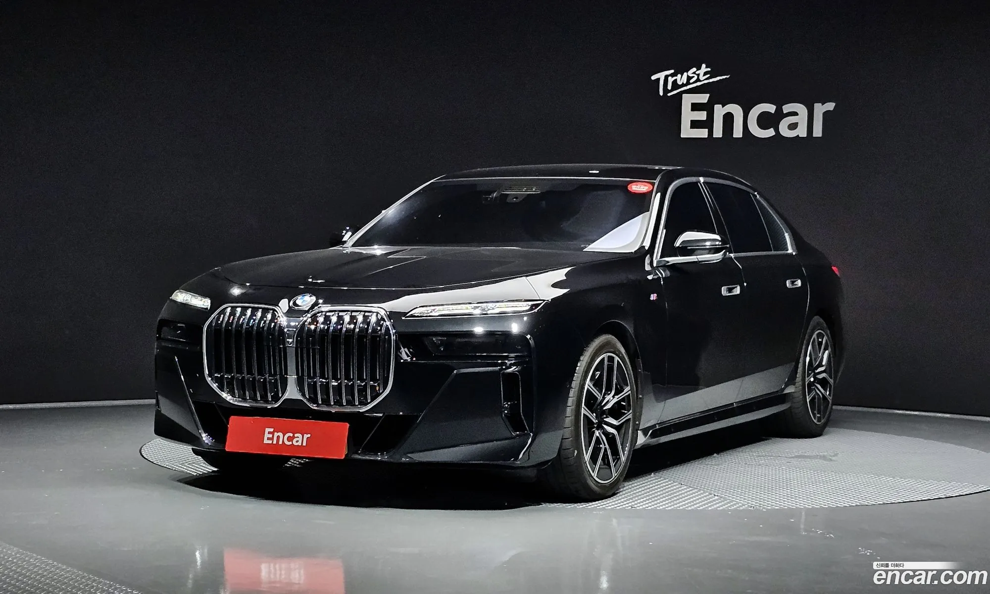 BMW 7 Series G70 740D xDrive M Sports - фотография 3337136