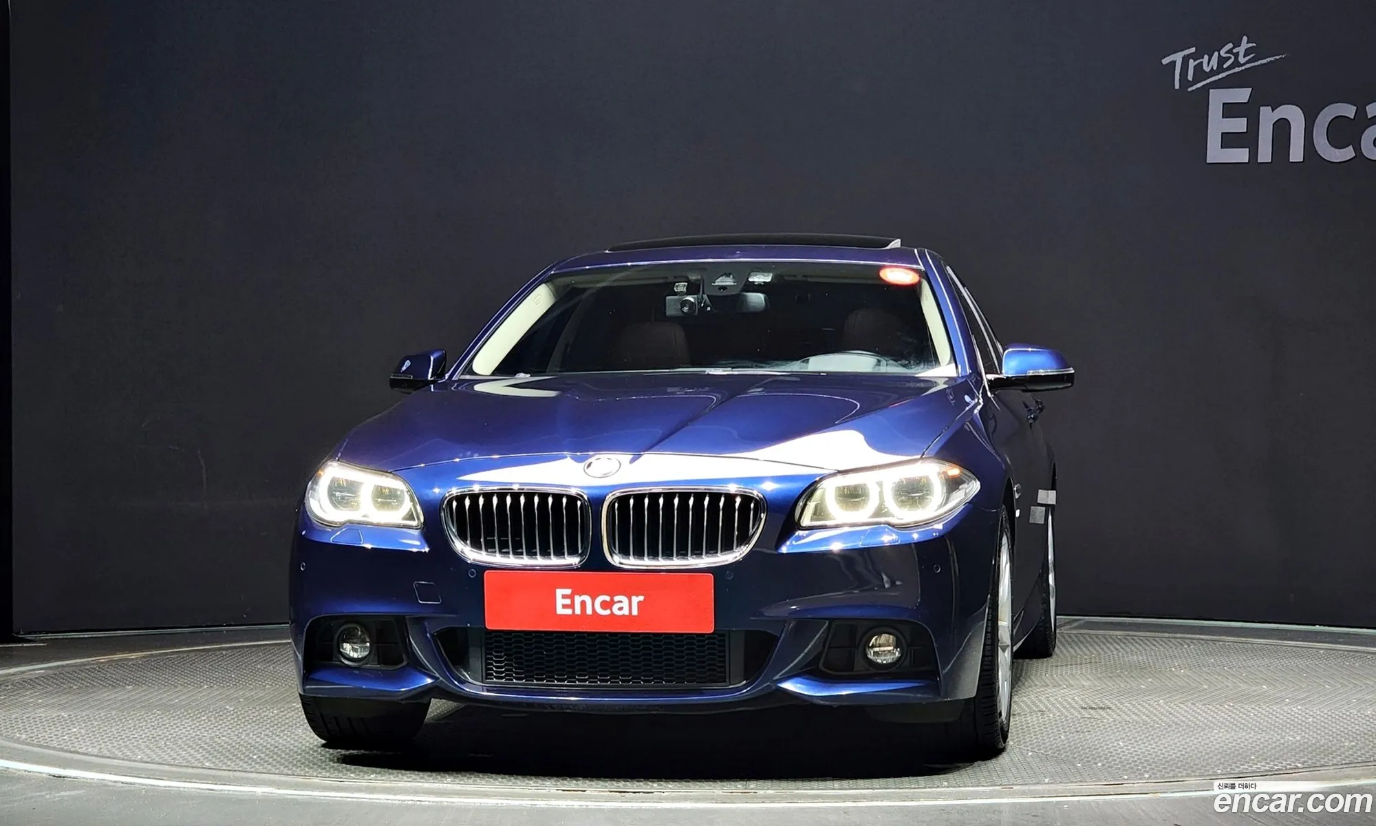 BMW 5 Series F10 520D M Aerodynamics - фотография 3337102