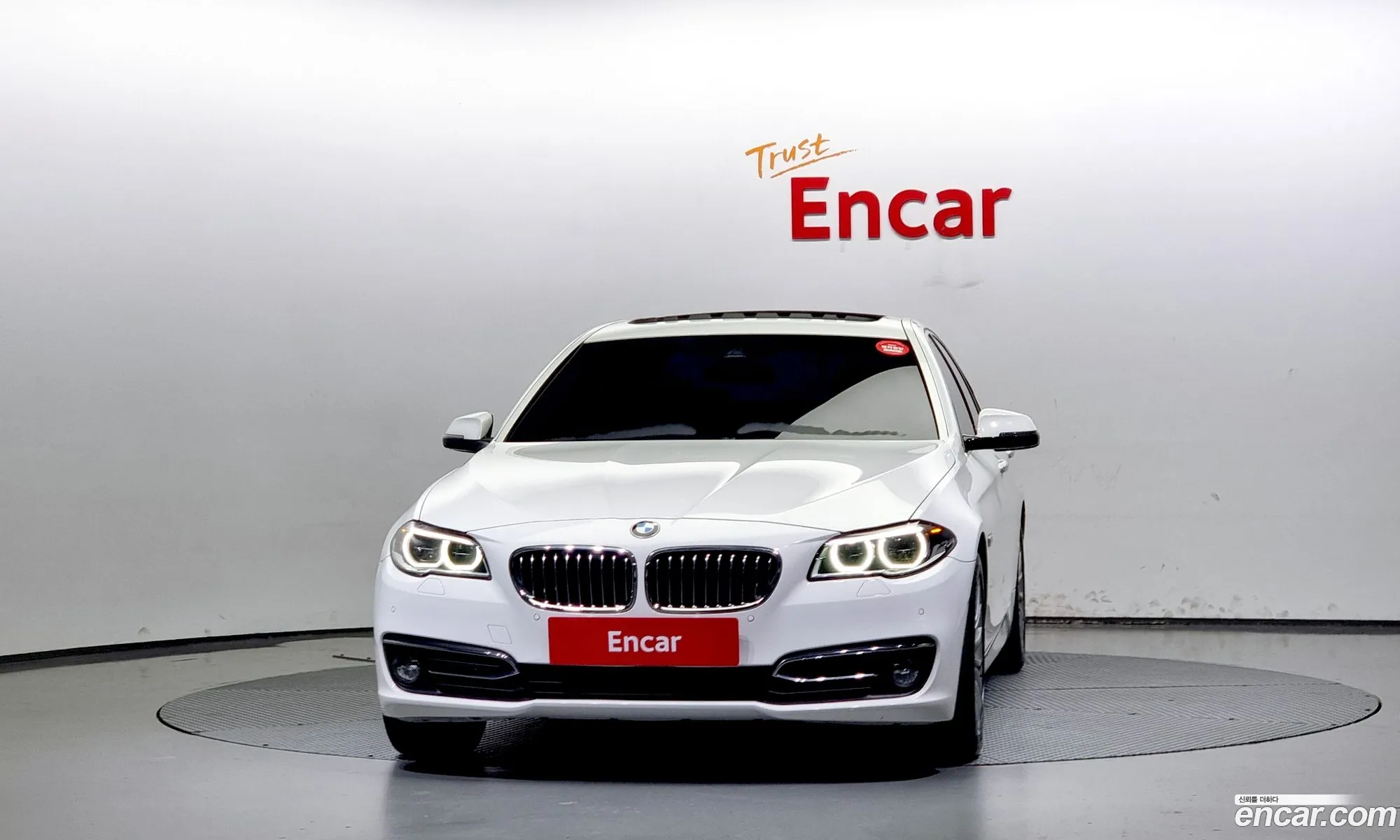 BMW 5 Series F10 528I xDrive Luxury - фотография 3337090