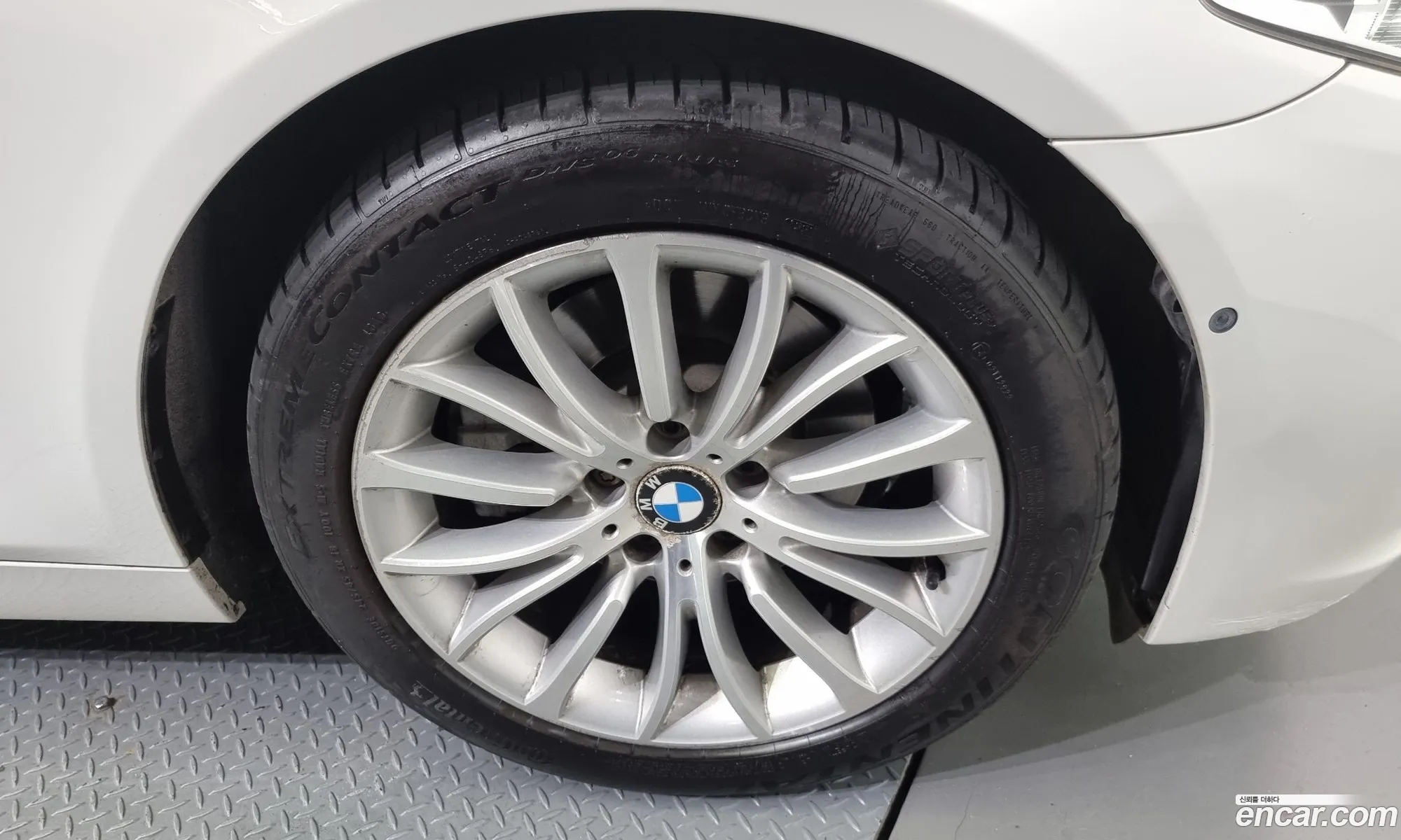 BMW 5 Series F10 528I xDrive Luxury - фотография 3337092