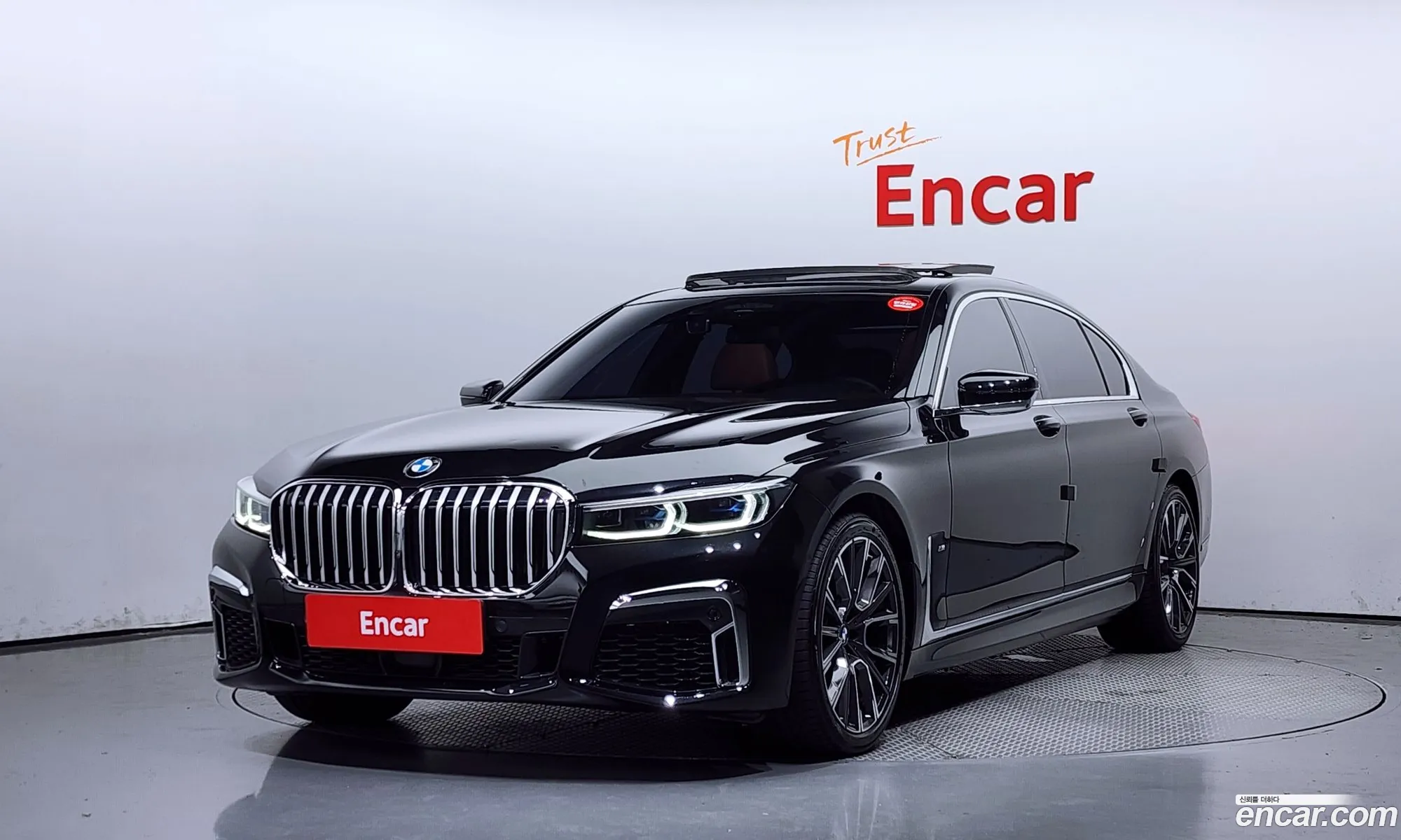 BMW 7 Series G11 740Li xDrive M Sports - фотография 4079631