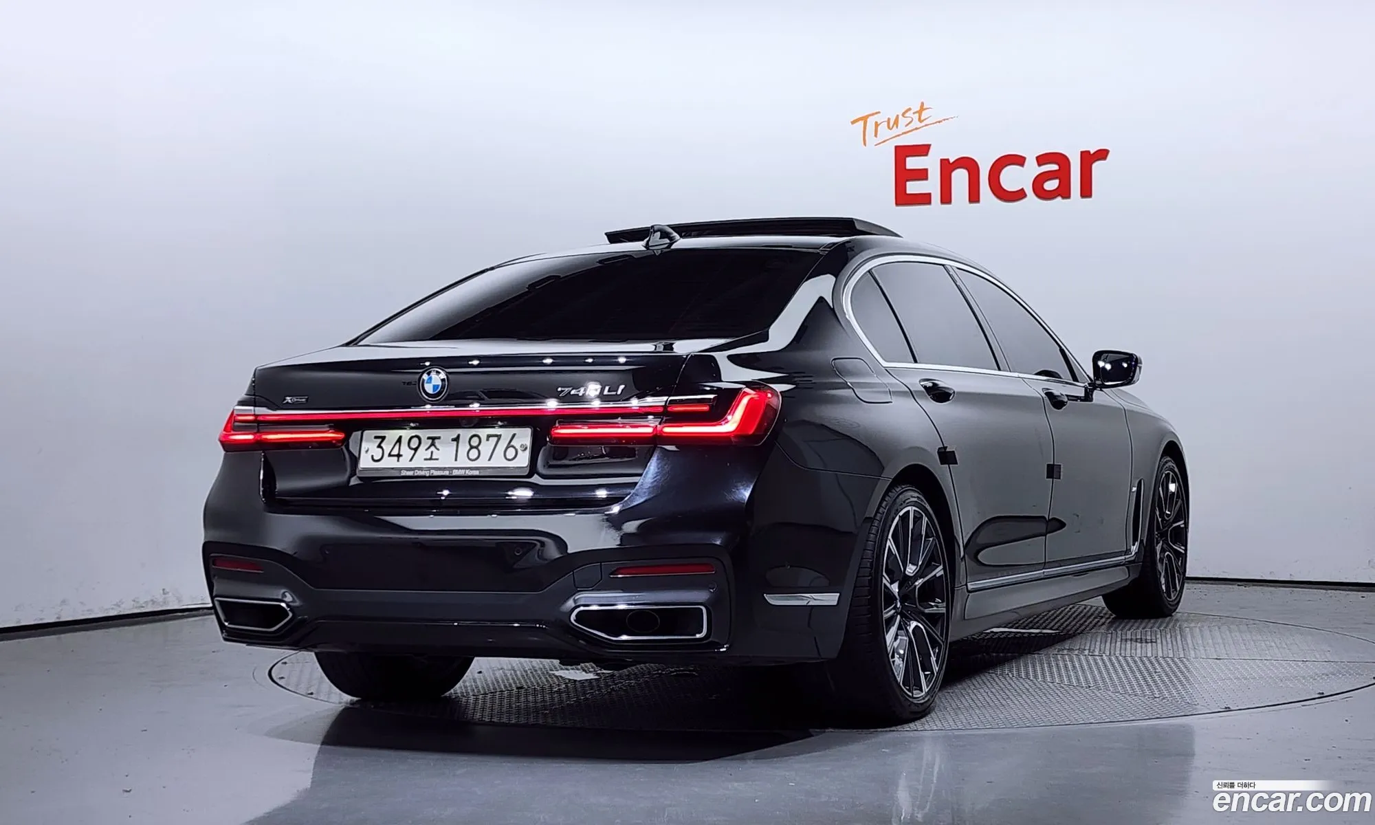 BMW 7 Series G11 740Li xDrive M Sports - фотография 4079632