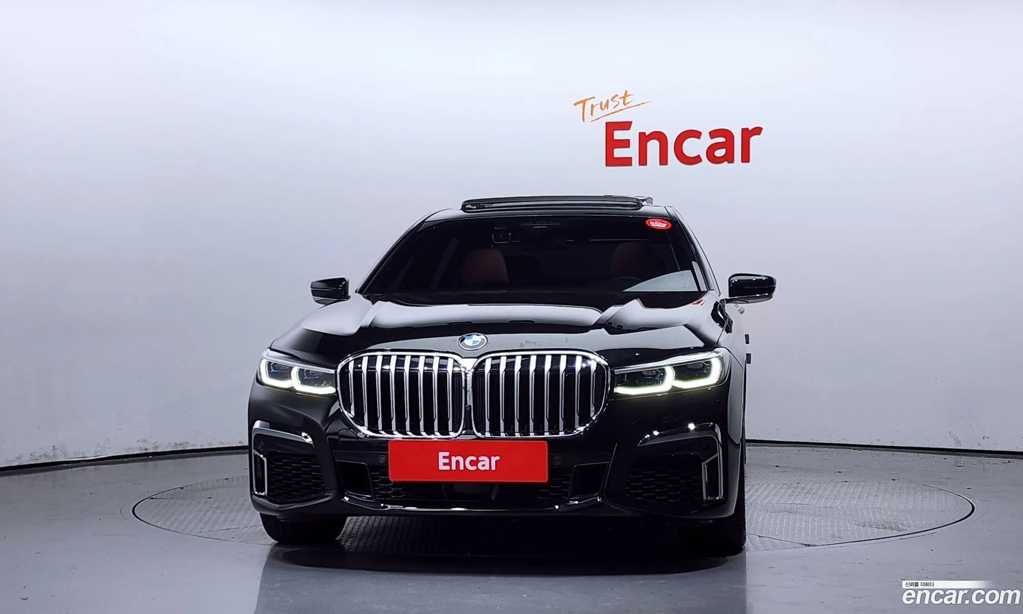 BMW 7 Series G11 740Li xDrive M Sports - фотография 4079633