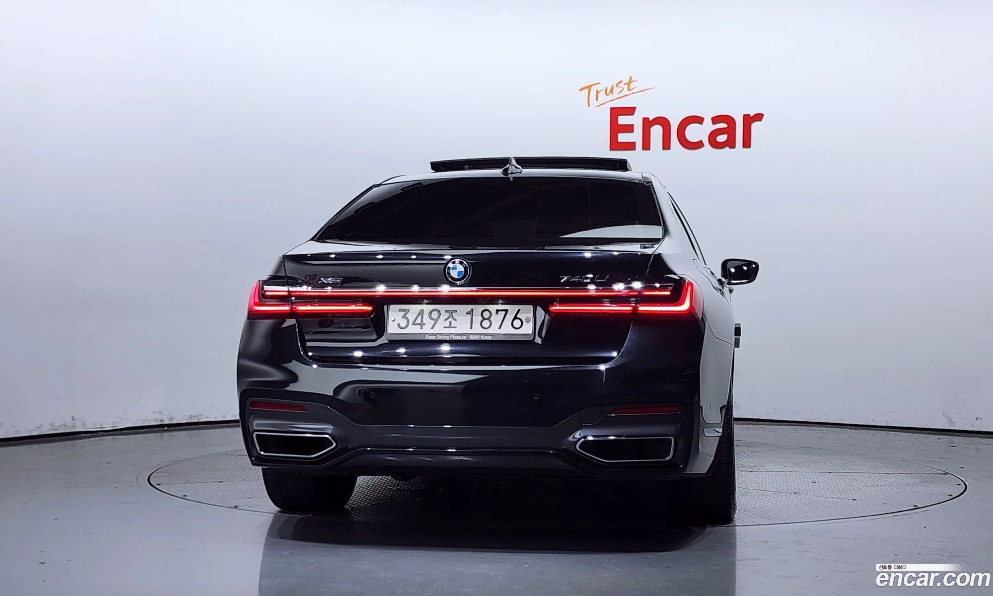 BMW 7 Series G11 740Li xDrive M Sports - фотография 4079634