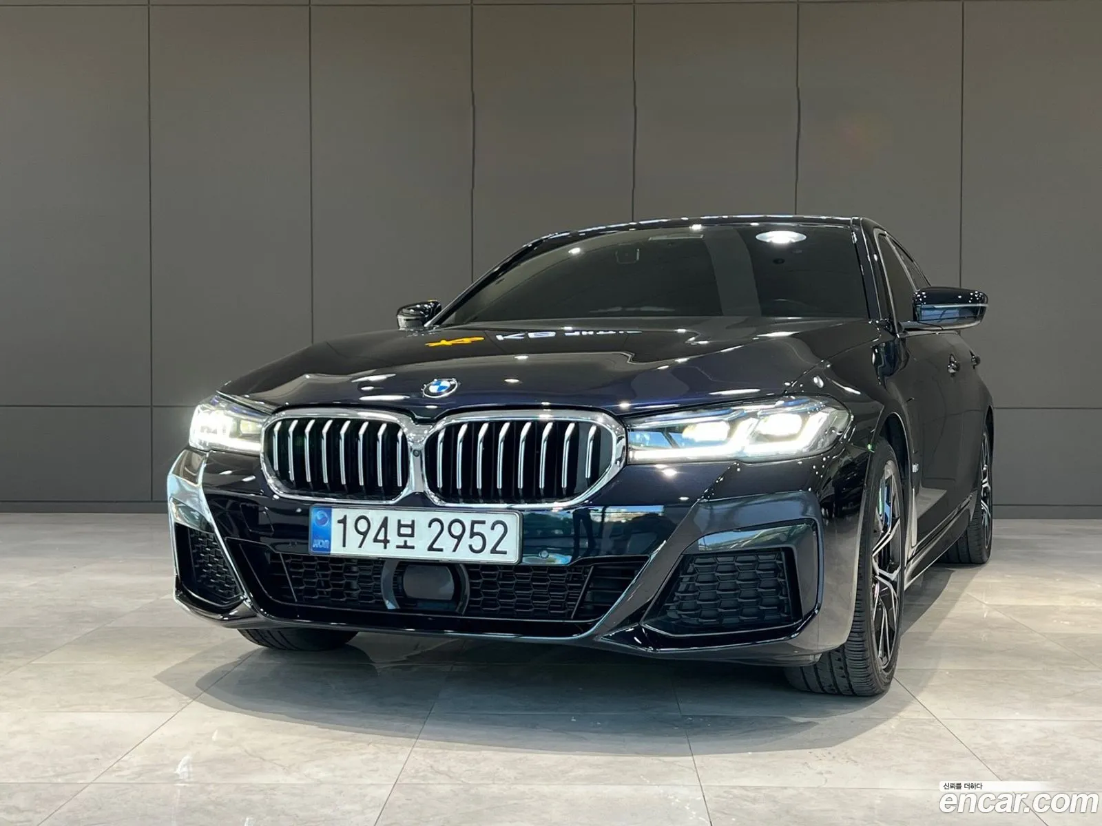 BMW 5 Series G30 530E M Sports - фотография 14844803