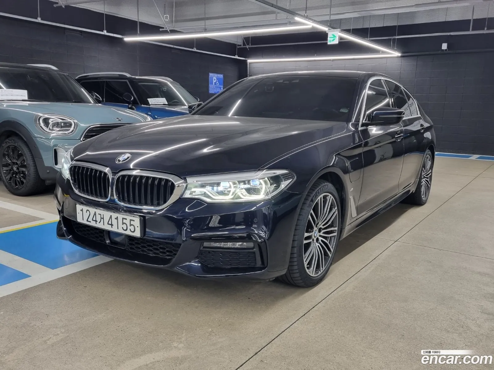 BMW 5 Series G30 530E M Sports - фотография 77618